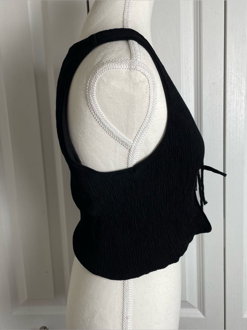 Zara Textured Tie Front Vest Top Women’s M Black Cropped Fitted Minimalist EUC - Picture 8 of 16